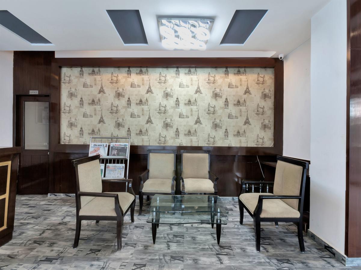 Oyo 9841 The Vivir 1 Hotel Noida Exterior photo