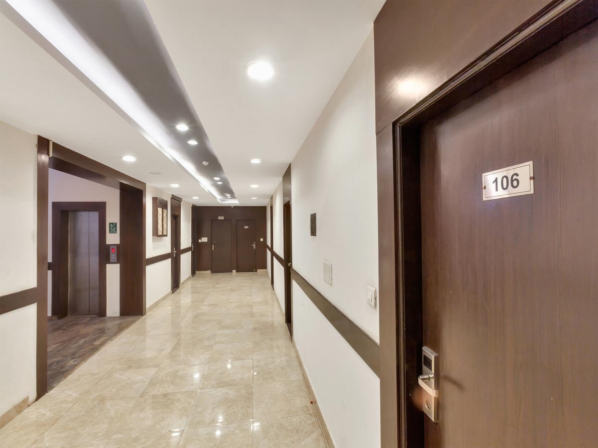Oyo 9841 The Vivir 1 Hotel Noida Exterior photo
