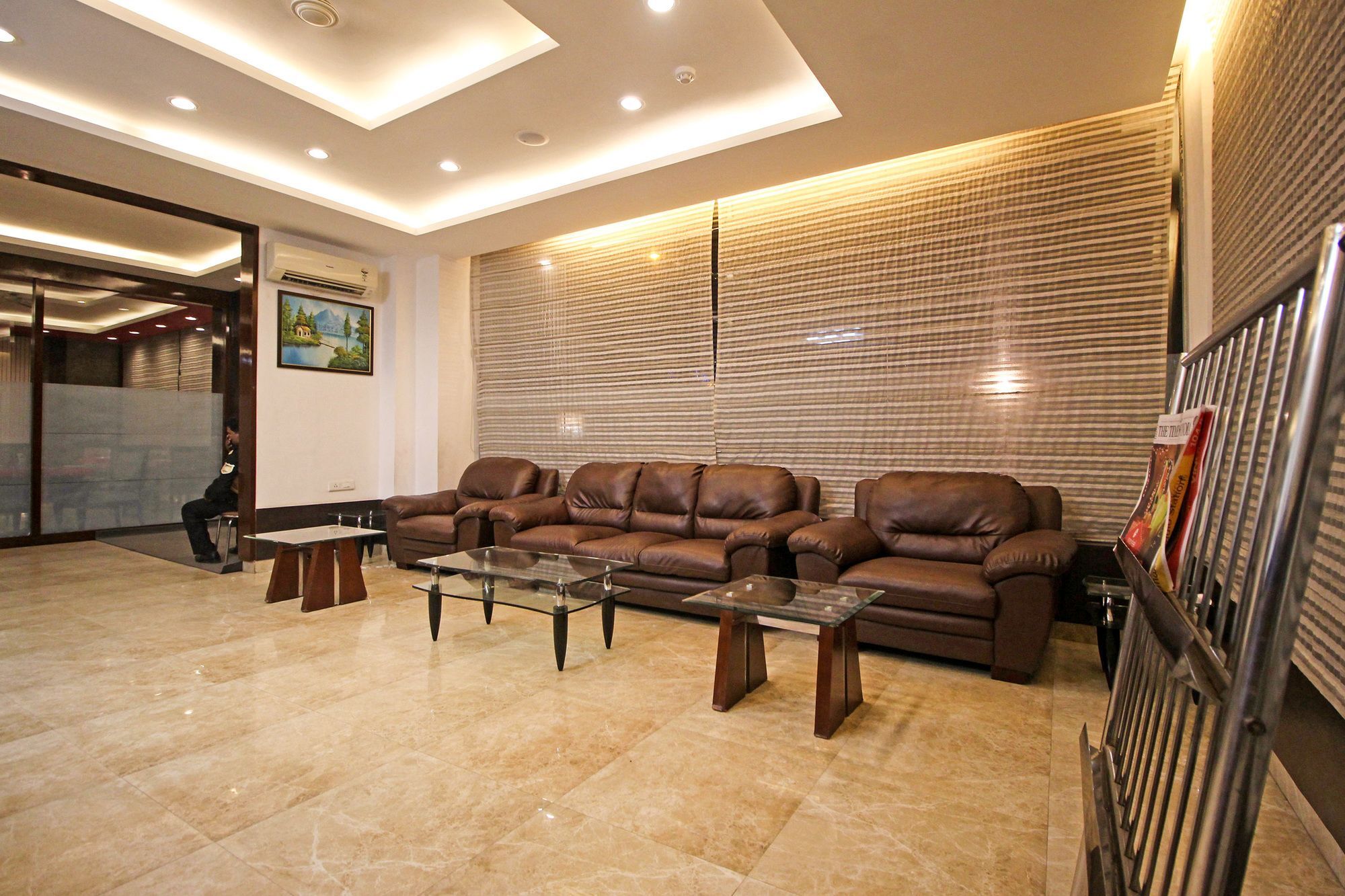 Oyo 9841 The Vivir 1 Hotel Noida Exterior photo