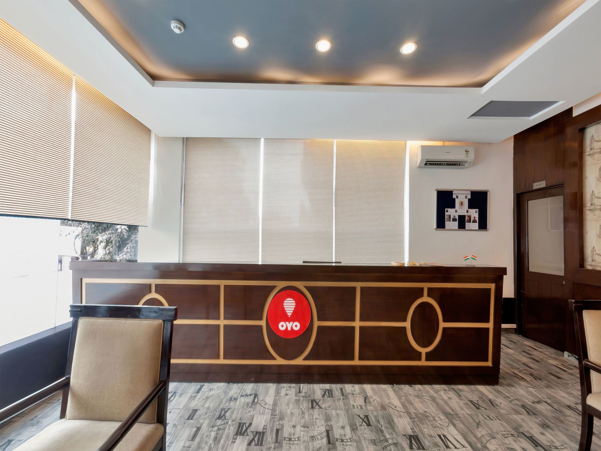 Oyo 9841 The Vivir 1 Hotel Noida Exterior photo