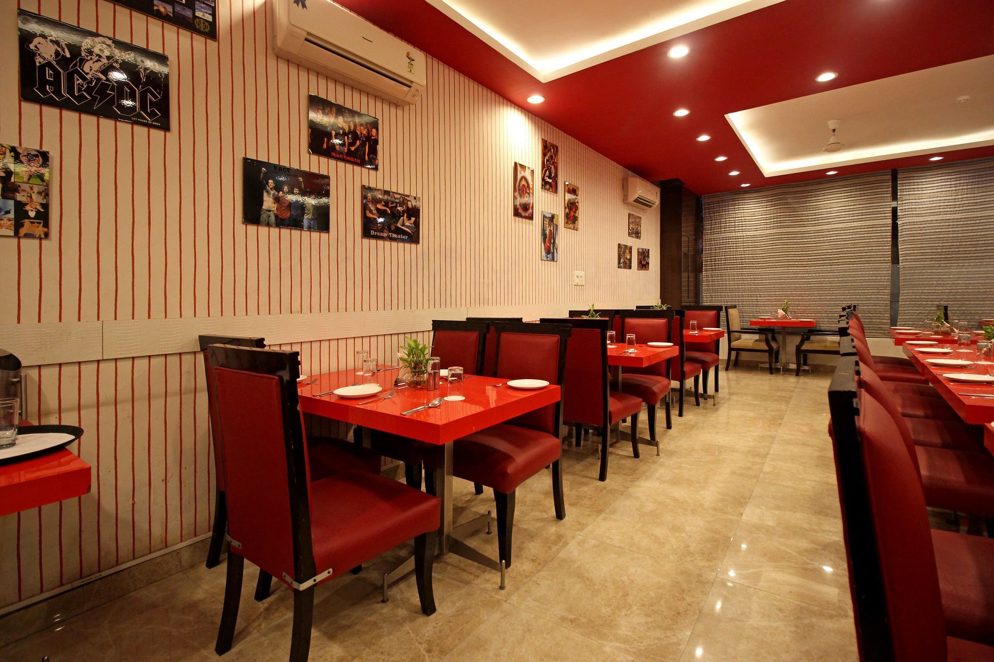 Oyo 9841 The Vivir 1 Hotel Noida Exterior photo