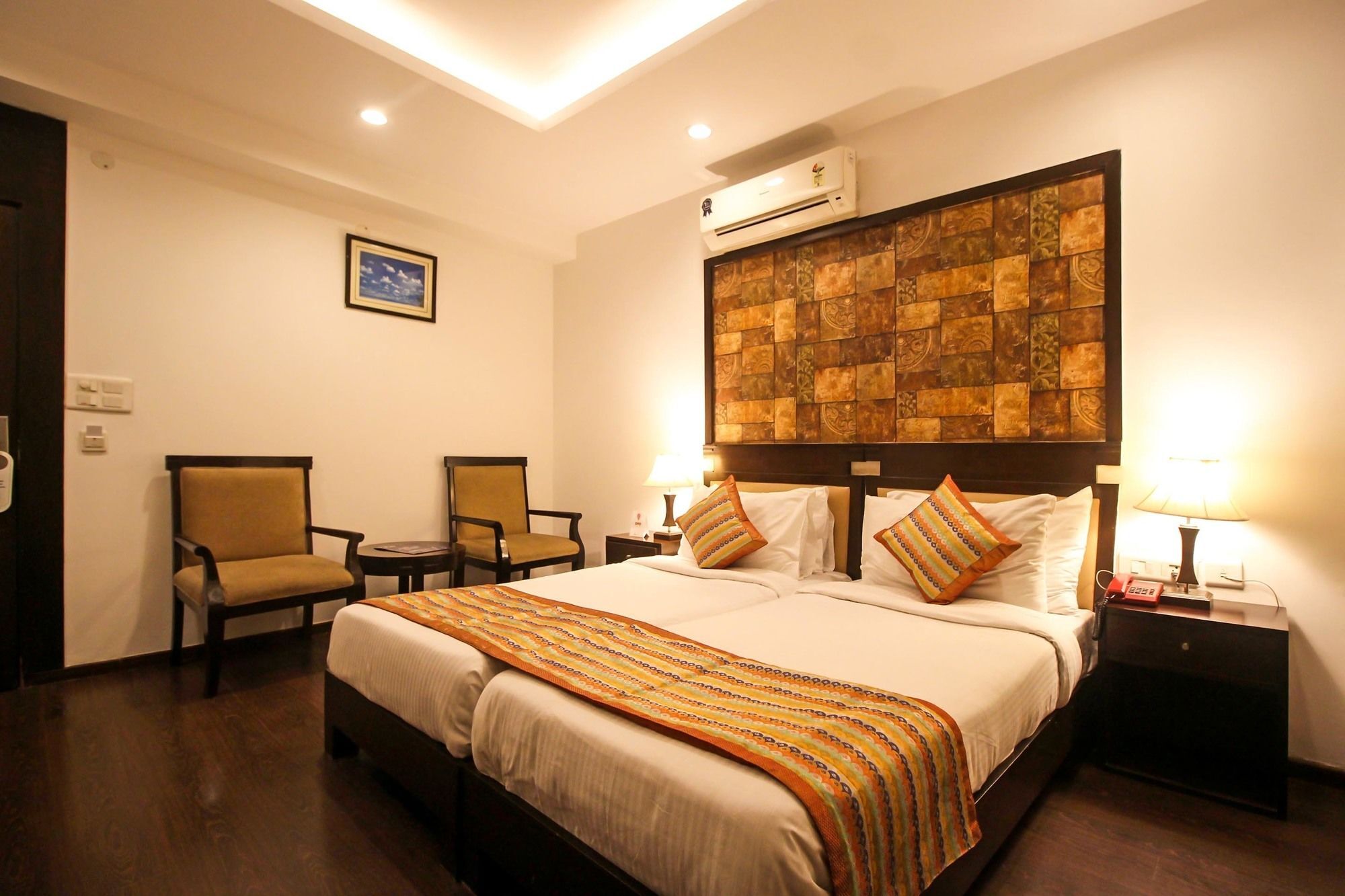 Oyo 9841 The Vivir 1 Hotel Noida Exterior photo